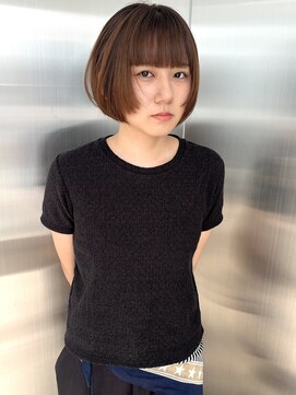 チグン(Jigun) 顔周りレイヤーカット