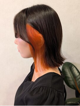 イリエ 川口(irier) 秋カラーインナーカラーオレンジ外はねくびれボブ♪【薬師神】