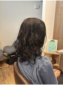 癖毛を生かしたロングスタイル