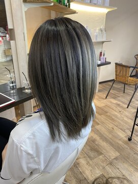 デザインサロンリア(design salon Lia) グレー系シャドールーツ