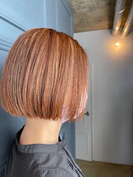 ローブ(loave) コーラルオレンジ×ショートボブ