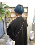 マッシュショート/刈り上げ/水色カラー/ブリーチ