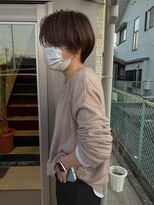 サーリー(SURLY)&nbsp;グレージュベージュイルミナカラーハンサムショート前上がり