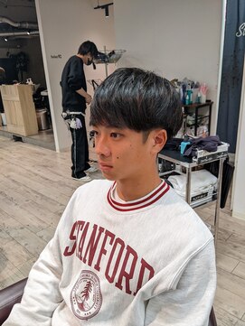 コワファーストナガサキシャンプーボーイ(COIFF1RST NAGASAKI SHAMPOO BOY) カサヤナギスタイル×アッシュブラック