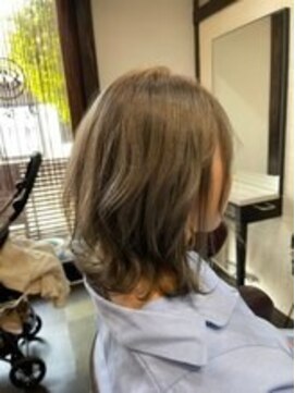 アクアマリン8810 ハチハチイチゼロ(AQUA MARINE 8810) 大人可愛い/ショコラアッシュ/ヘルシースタイル/ふんわりカール