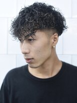 メリケンバーバーショップ フクオカ(MERICAN BARBERSHOP FUK)&nbsp;ハイライトマッシュパーマウルフアッシュブラック