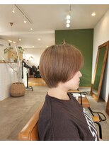 ヨハク(yohak)&nbsp;ショートボブ×カーキ