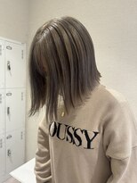 ケンジ 横須賀中央(KENJE)&nbsp;グレージュ×ぷつんとボブ