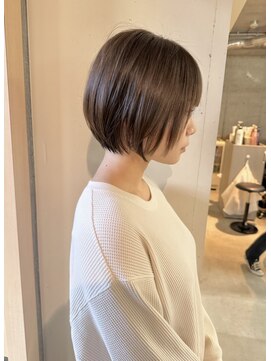 ミィ 浦和(mee) 透明感カラー 似合わせカットボブ ケアブリーチ インナーカラー