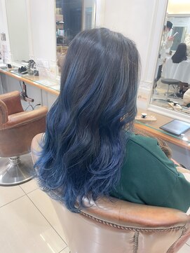 ネオリーブ チロル 横浜西口店(Neolive CiroL.) グラデーションカラー/ダークブルー/艶髪韓国風【横浜】