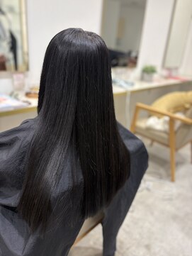 テラス アヴェダ 大丸心斎橋店(Terrace AVEDA) 当店自慢のサラツヤ酸性縮毛矯正！