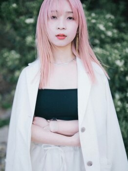 シー ヘアデザイン(see hair design)の写真/【縮毛矯正に特化したスタイリスト在籍】シルクのような"輝髪"に♪毛先まで潤う美髪ストレートが叶う!!