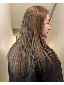 Dumb【4月3日NEWOPEN(予定)】の写真/ニュアンスまで汲み取る実力派の技◎ダメージを最小限に抑えた艶カラーで色落ちまでずっと綺麗をキープ＊