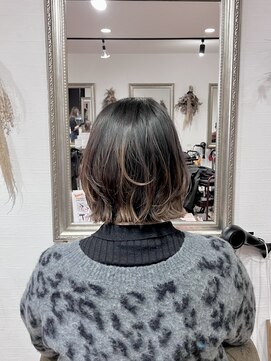 ヘアメイク アンフィ(amphi) 伸び切ったブリーチ毛を癖毛で活かしたショートヘア..~**