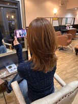 スリー(THREE)&nbsp;【ミディアム】揺れるくびれレイヤー 小顔見せ似合わせカット