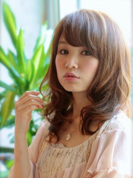 リル(Lilou) 【Lilou】大人かわいい ミディアム セミロング イルミナカラー