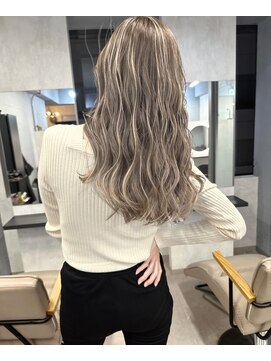 ユニー(uniii) ショート/ボブ/ミディアム/ロング/髪質改善/縮毛矯正/新宿