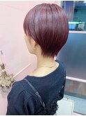【トレンド】ワインレッドカラー　マッシュショートヘア
