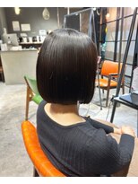 インス(ensue)&nbsp;大人気★30/40/50/60代大歓迎★ひし形レイヤーカット★髪質改善