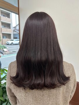 ルーナ(Luna) 後姿も可愛いまとまりヘア カシスブラウン