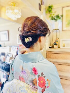 美容室 ティンカーベル 着物ヘア