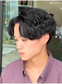 センターパート毛流れ韓国ニュアンス波巻きスパイラルパーマ緩め