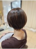 えり足すっきりな丸みショート