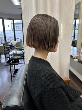 ヴォレ(voler) 切りっぱなしボブスタイル