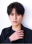 メンズマッシュ波巻きセンターパートダークアッシュツーブロック