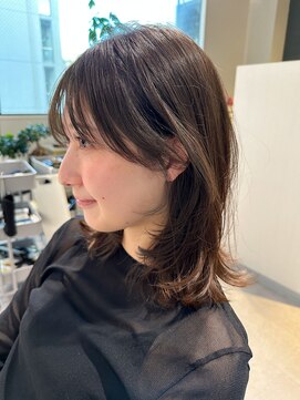 アム(amu) オリーブベージュ/レイヤーカット/前髪カット/おくれ毛カット