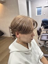 アルレン(Allen)&nbsp;韓国センターパートベージュ【宇都宮/メンズ/ブリーチ】