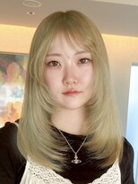 トップヘアーテラス(TOPHAIR TERRACE) 知立顔まわりレイヤーハッシュカットミントベージュブリーチ20代