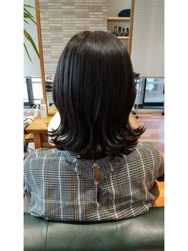 ルッカランス 王子店(Lucca Lance) １１月動きのある外ハネスタイル