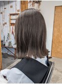 透け感グレージュ