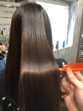 ナナナ パレナ 大津膳所店(nanana parena) 髪質改善専門サロン自慢のトリートメントで潤う艶髪！
