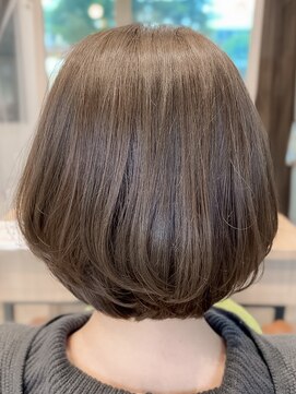 ビースリー ロア ショートボブ×イルミナカラー 2021/12/30