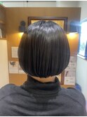 襟足刈り上げボブ