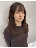 軽さや動きが簡単に出せるレイヤーカット担当者浜辺