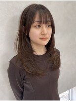 フィーカ(fika) 軽さや動きが簡単に出せるレイヤーカット担当者浜辺