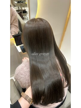 ジーナ 高田馬場(Zina) 赤味ゼロオリーブグレージュ【nanami】