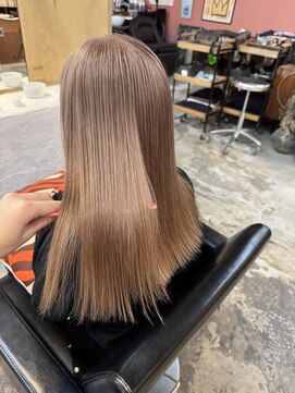 チャプター 問屋町(chapter) ケアブリーチミルクティーベージュカラーレイヤーカット韓国ヘア