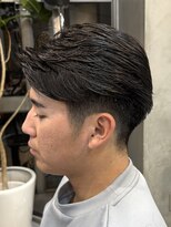 エリマ 調布(elima)&nbsp;調布メンズカット刈り上げセンターパートニュアンスパーマ緩め