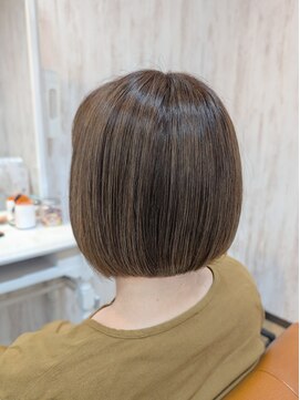 アールバディ 立野店(R Buddy) 前下がりボブ×9トーンカラー
