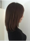 30代４０代に人気の顔回りレイヤーの重軽シルエットミディアム