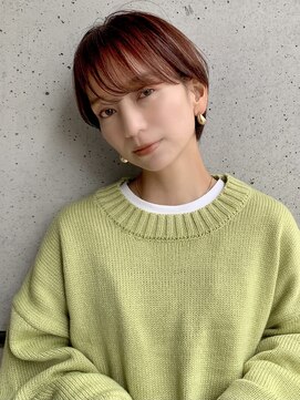 トイロ 中目黒(Toiro) 耳かけショート×コーラルピンクカラー中目黒