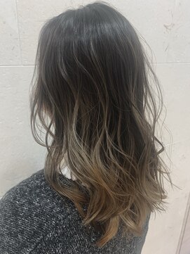 シャンティ 札幌駅前店(Shanti) バレイヤージュ【芦名沢晴菜】