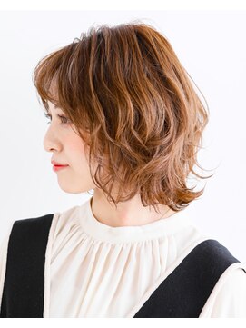 タヤ 府中店(TAYA) 大人ミディウェーブ外ハネボブアッシュブラウン