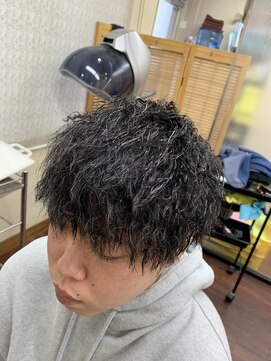 メンズ美容室 タカミ ツイスト　前下がりマッシュ　ツーブロック