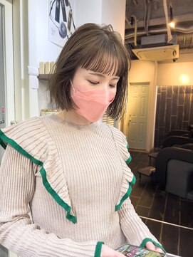 デイジードゥ(Daisy duex) アッシュボブ オン眉 ブルーグレージュ 天神 大名