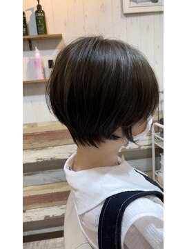 ティアラ 桜木町(TIARA) クビレショート 20代 30代 アッシュグレイ